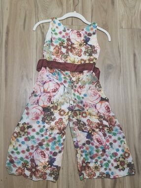 10×$13!!🔴Girls Floral Sleeveless Romper with Burgundy Trim